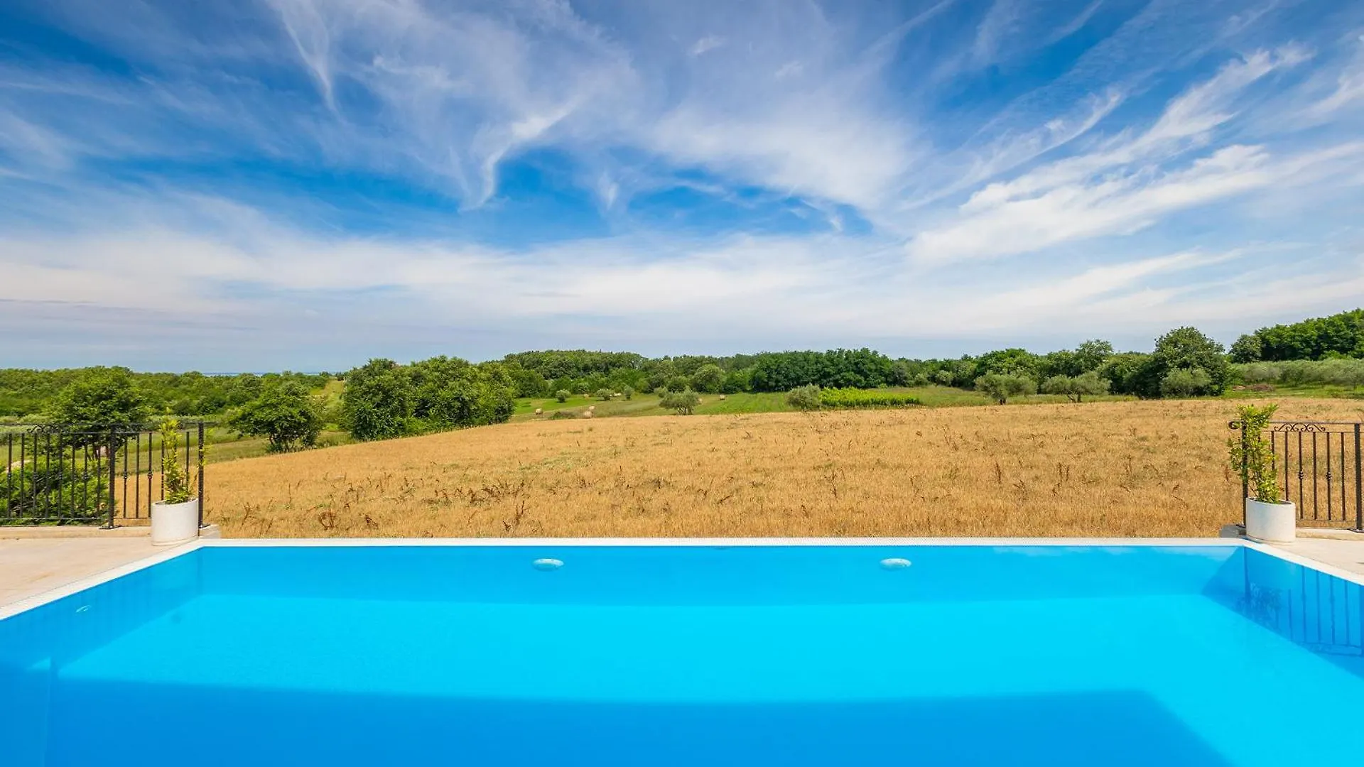 Beautiful Villa Casa Nova With Pool In Brtonigla 0*,